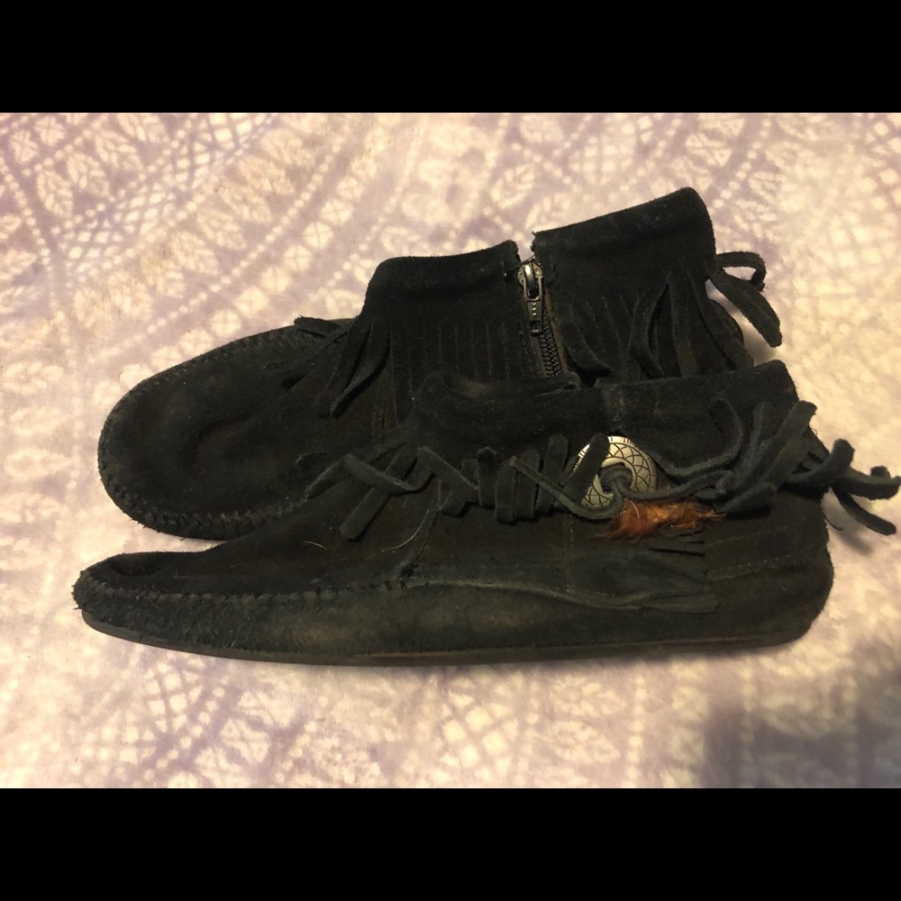 Minnetonkas size 9